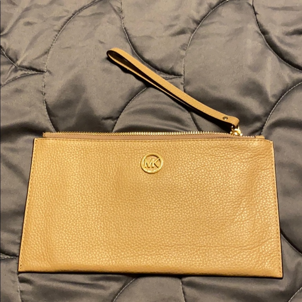 Michael Kors wristlet